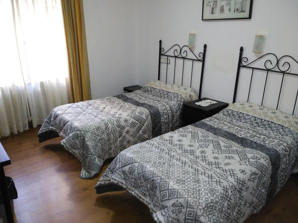 Hotel Vaqueros Лангрео Экстерьер фото