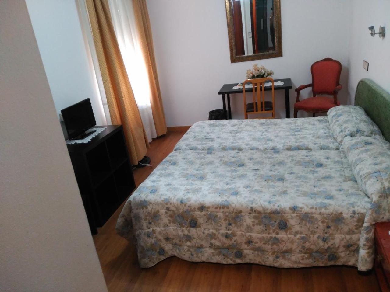 Hotel Vaqueros Лангрео Экстерьер фото