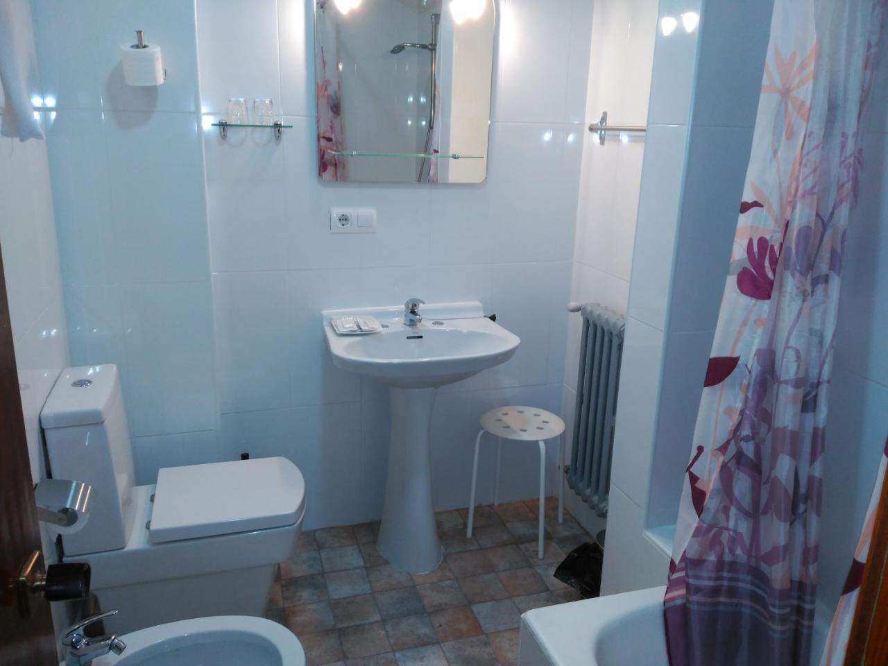 Hotel Vaqueros Лангрео Экстерьер фото